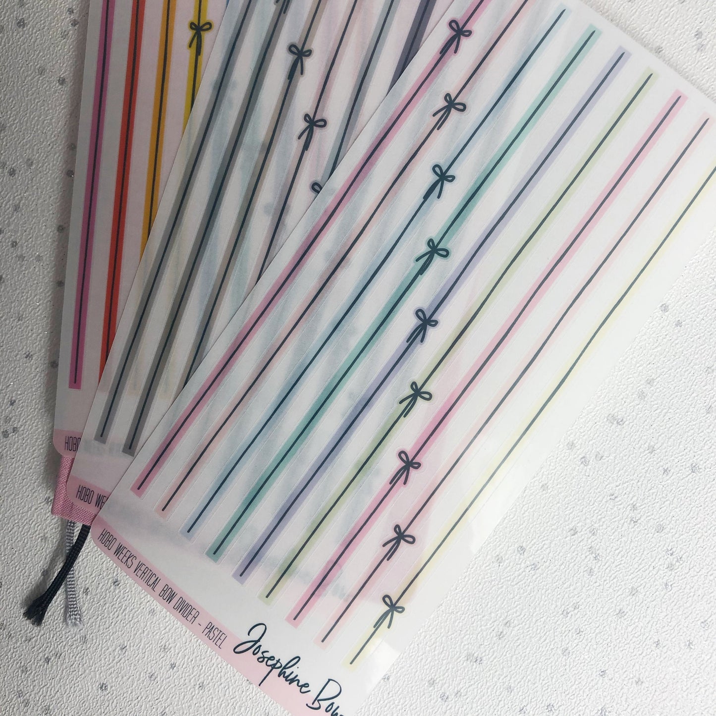 Transparent Vertical Bow Dividers (3 colour options)